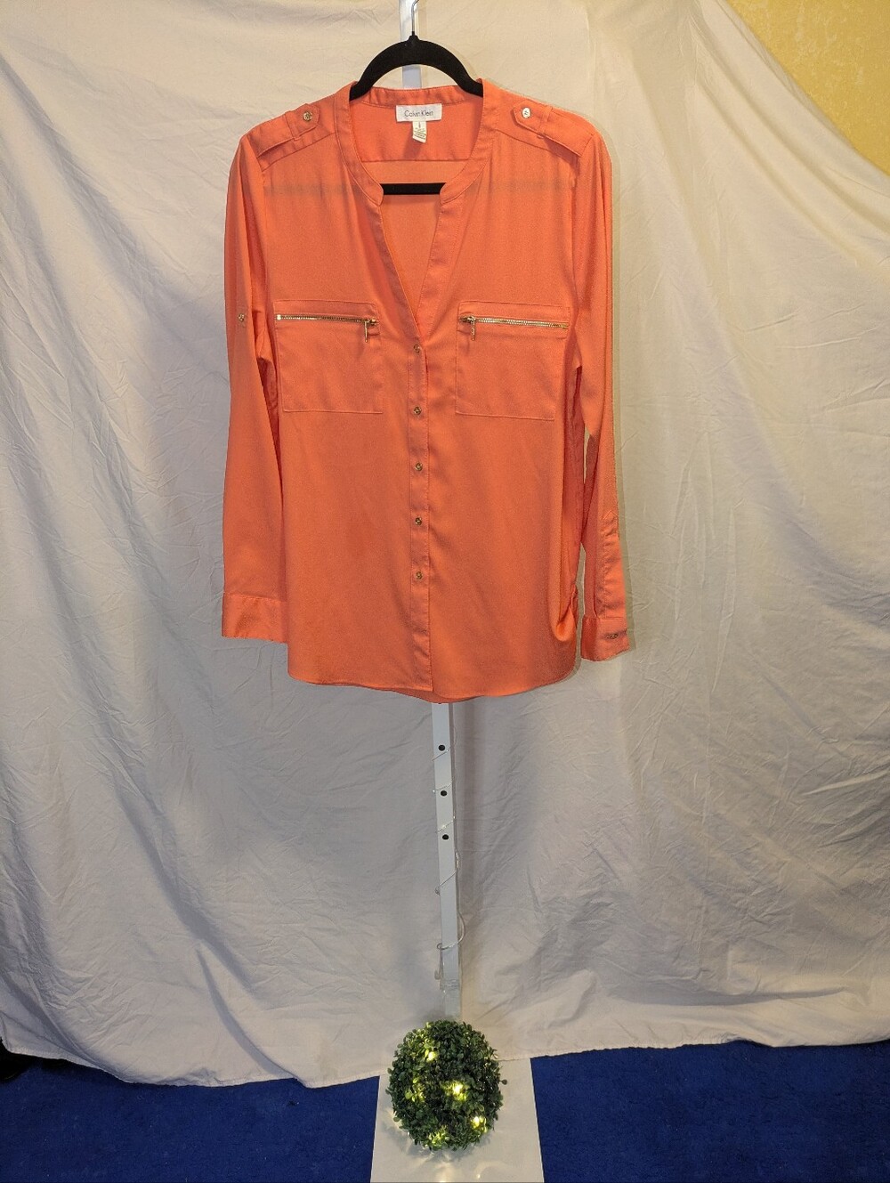 Calvin Klein Coral Utility Blouse Sz L Gold Zip Pocket Roll-Tab Sleeve Epaulet